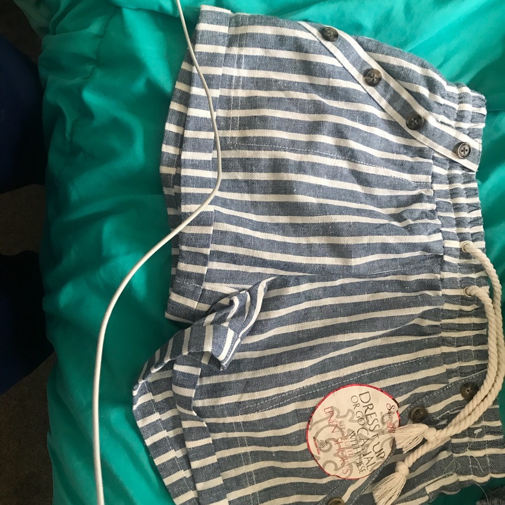 Stripped shorts